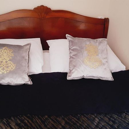 Hotel Rezydencja Rosa Przemysl Bagian luar foto
