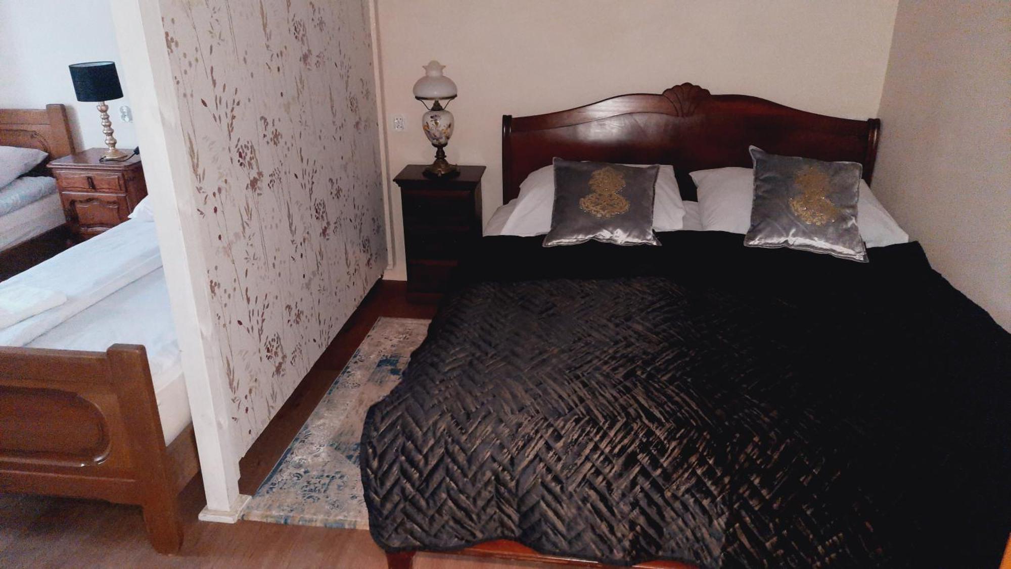 Hotel Rezydencja Rosa Przemysl Bagian luar foto
