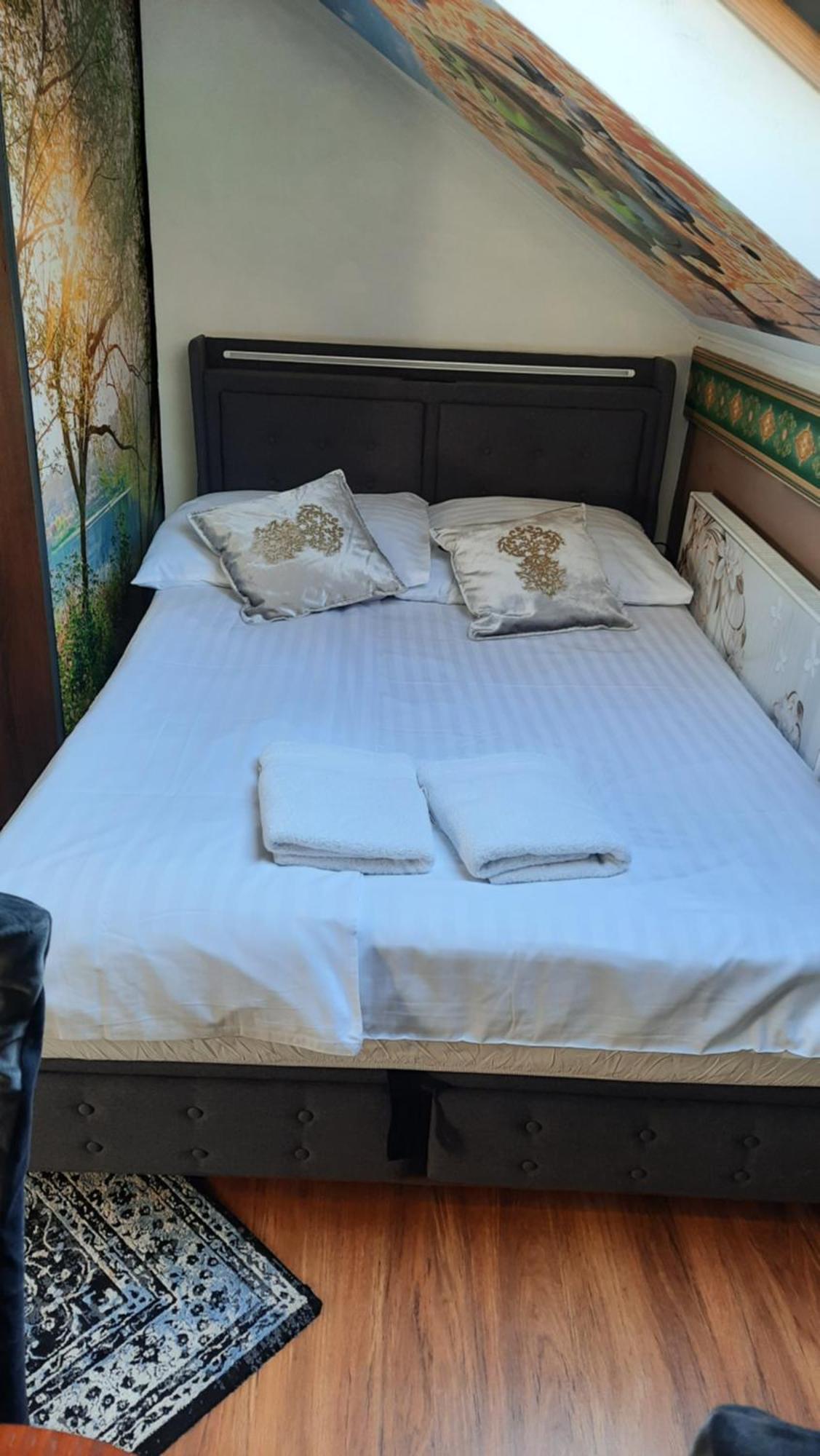 Hotel Rezydencja Rosa Przemysl Bagian luar foto