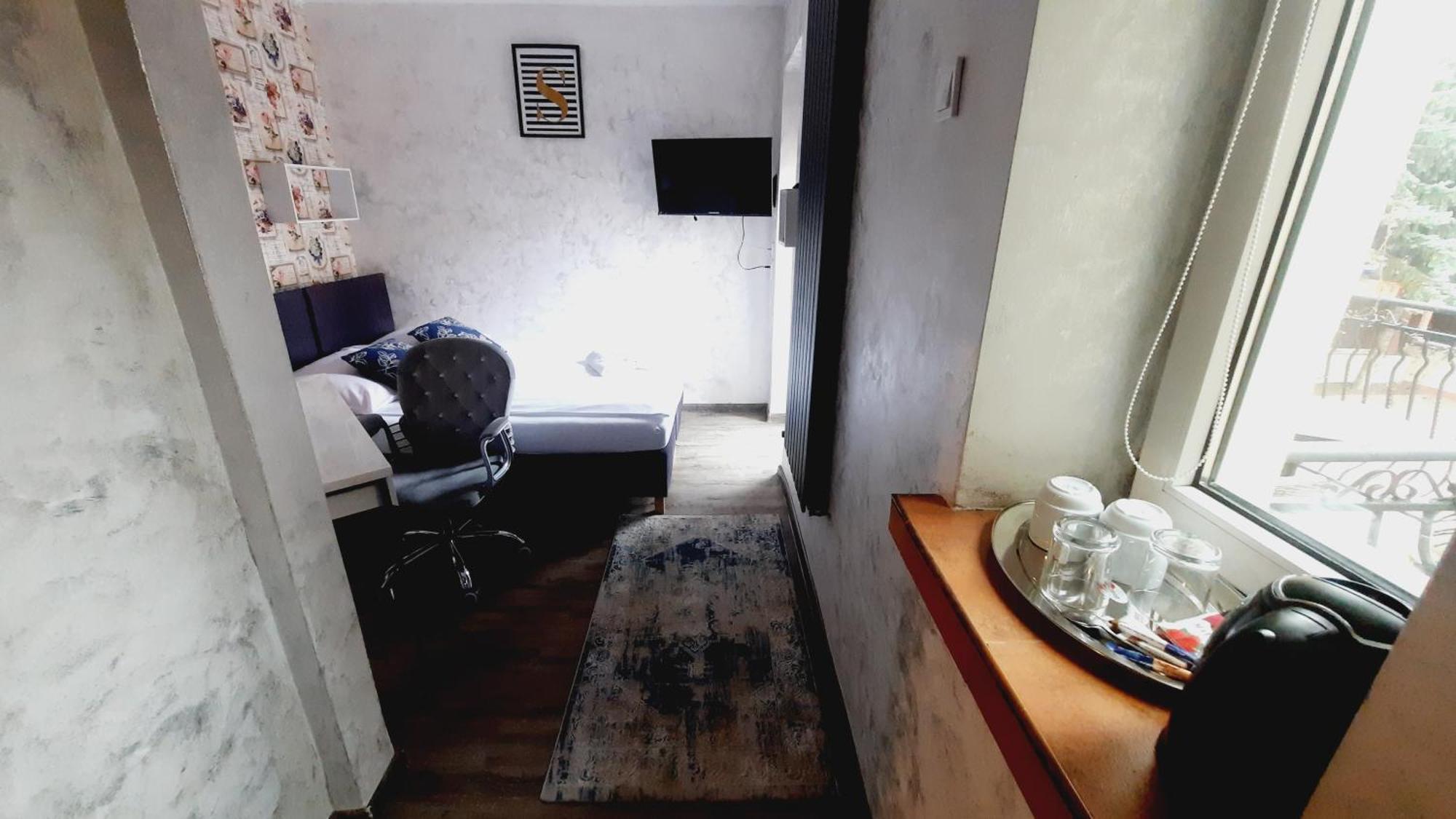Hotel Rezydencja Rosa Przemysl Bagian luar foto