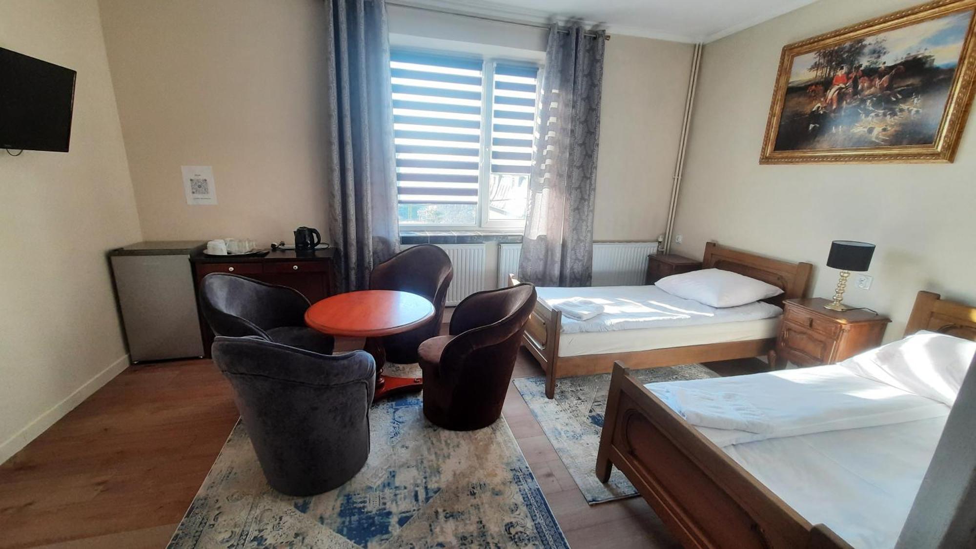 Hotel Rezydencja Rosa Przemysl Bagian luar foto