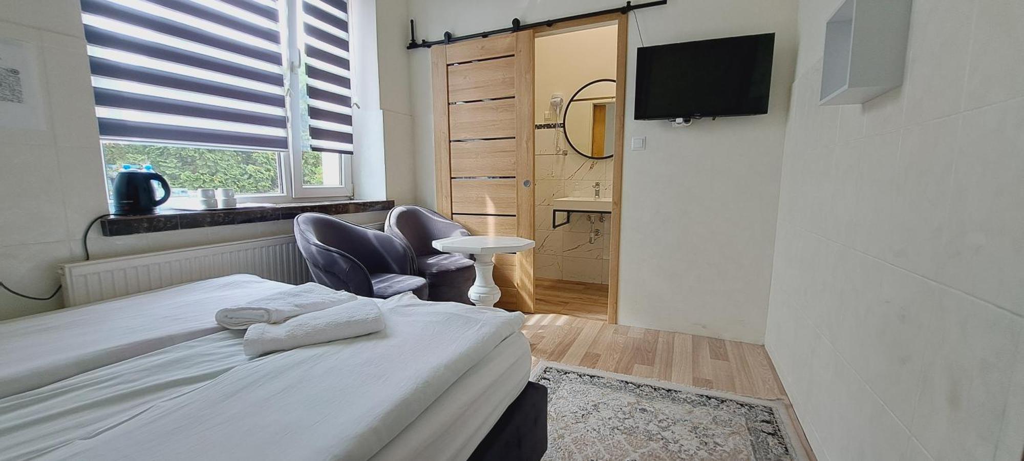 Hotel Rezydencja Rosa Przemysl Bagian luar foto