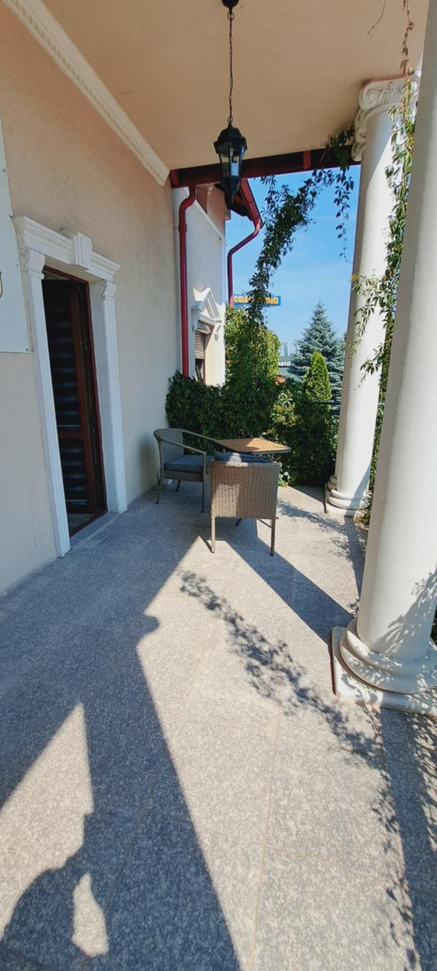 Hotel Rezydencja Rosa Przemysl Bagian luar foto