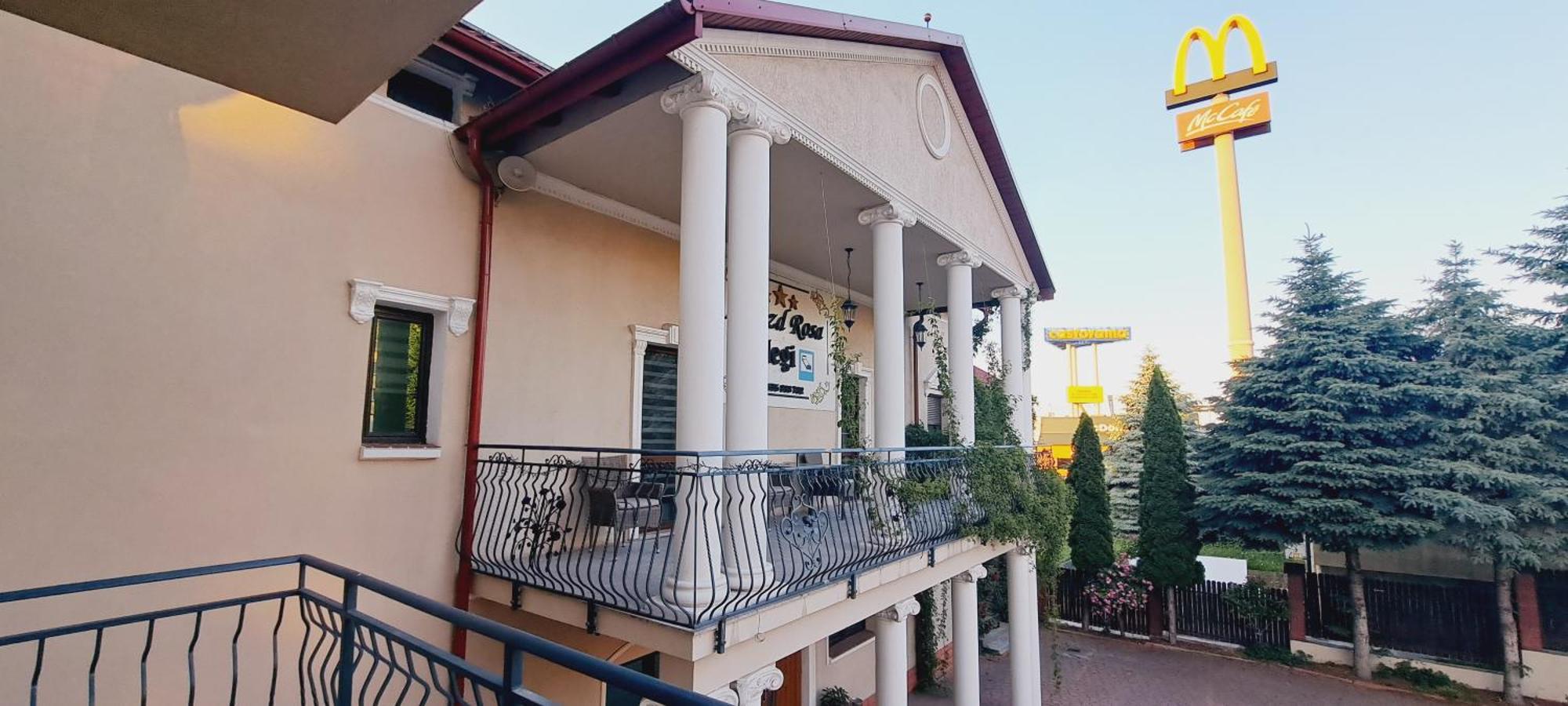 Hotel Rezydencja Rosa Przemysl Bagian luar foto